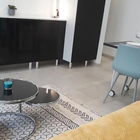 Apartament Happy For *
